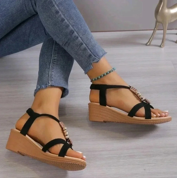 Women's Style Beaded Wedge Sandals, Summer, Medium Heel, Black Color - Picture 3 of 7
